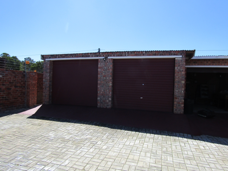 4 Bedroom Property for Sale in Boskloof Eastern Cape